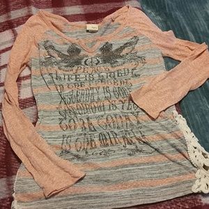 Long sleeve t shirt by Buckle! Size L